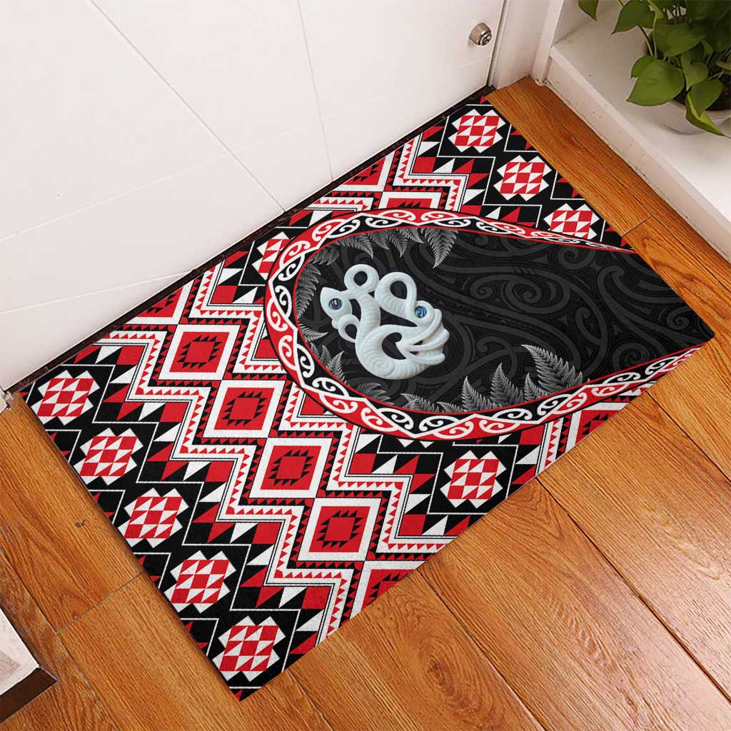 Red Taniko Motif Aotearoa Manaia and Silver Fern Rubber Doormat