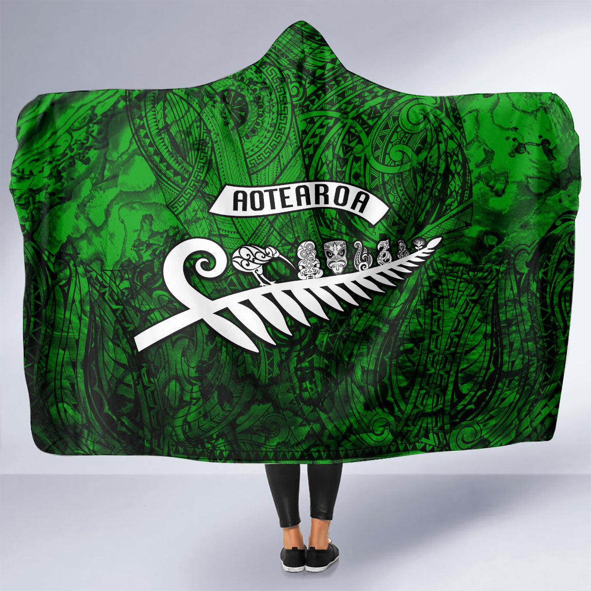 New Zealand Hooded Blanket Silver Fern and Maori Symbols Papua Shell Green Style LT03 - Polynesian Pride