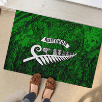 New Zealand Rubber Doormat Silver Fern and Maori Symbols Papua Shell Green Style LT03 - Polynesian Pride
