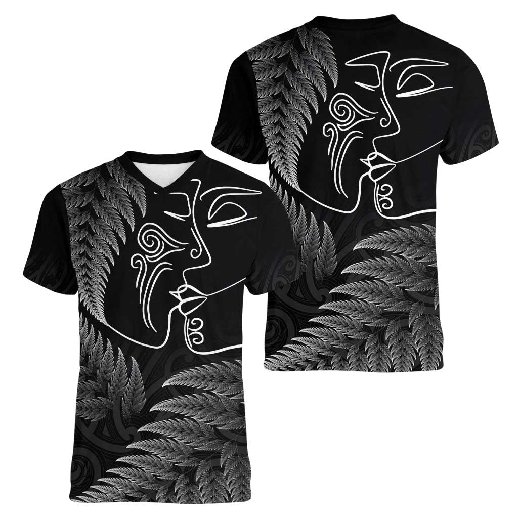 New Zealand Valentine's Day Women V-Neck T-Shirt Silver Fern and Line Art Love Couple LT03 - Polynesian Pride