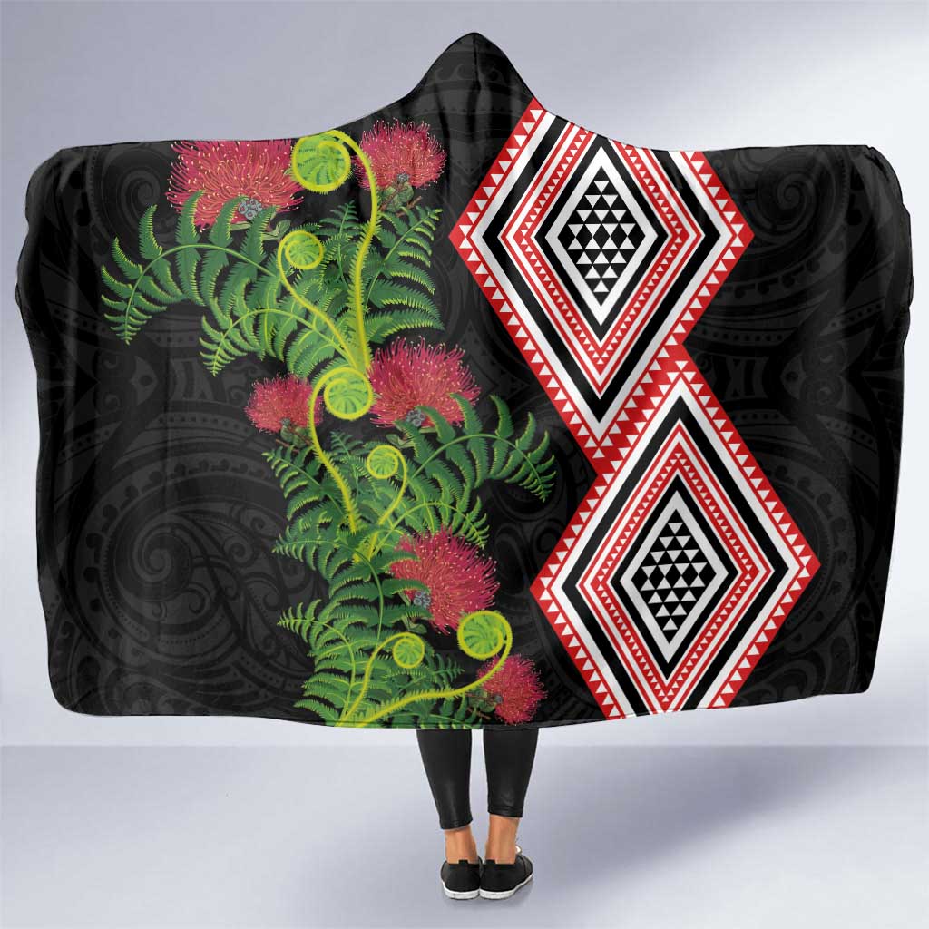 Aotearoa Tukutuku Motif Hooded Blanket Pohutukawa and Fern Leaves LT03 One Size Black - Polynesian Pride
