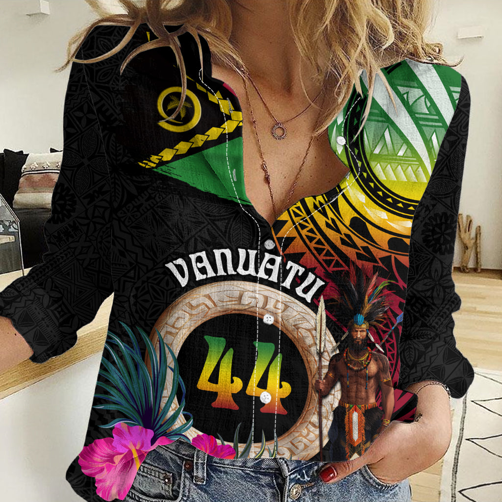 Personalised Vanuatu 44th Anniversary Women Casual Shirt Boars Tusk and Melanesian Warrior Indipendens Dei