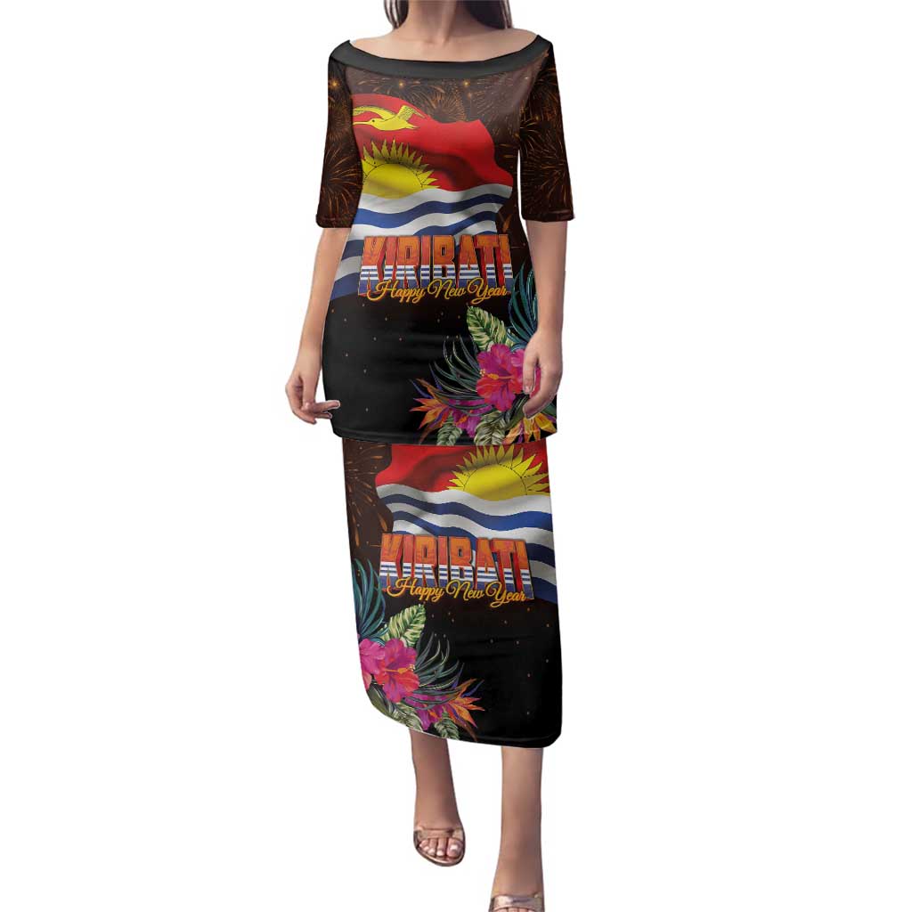 Kiribati Flag and Fireworks Family Matching Puletasi and Hawaiian Shirt First Place Welcome the New Year - Polynesian Pride