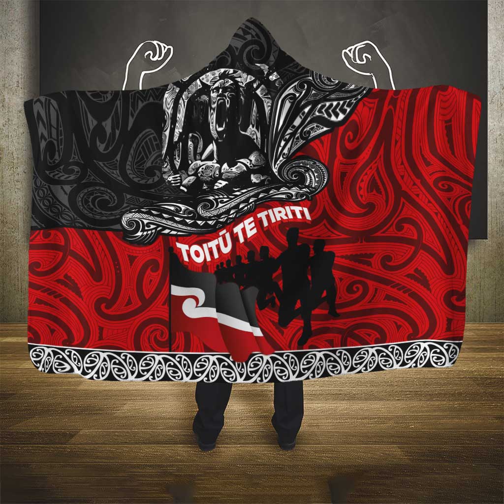 Aotearoa Toitu Te Tiriti Hooded Blanket Honoring Te Tiriti o Waitangi Maori Haka LT03 - Polynesian Pride