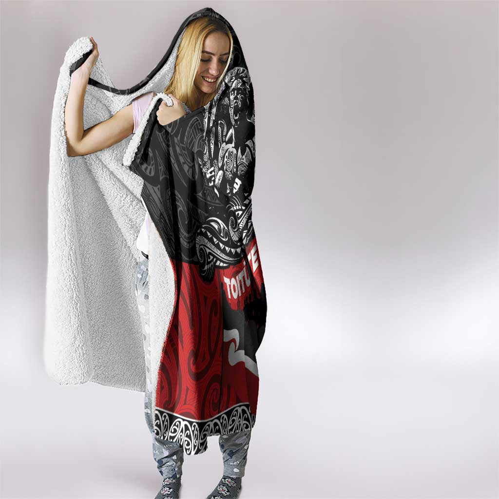 Aotearoa Toitu Te Tiriti Hooded Blanket Honoring Te Tiriti o Waitangi Maori Haka LT03 - Polynesian Pride
