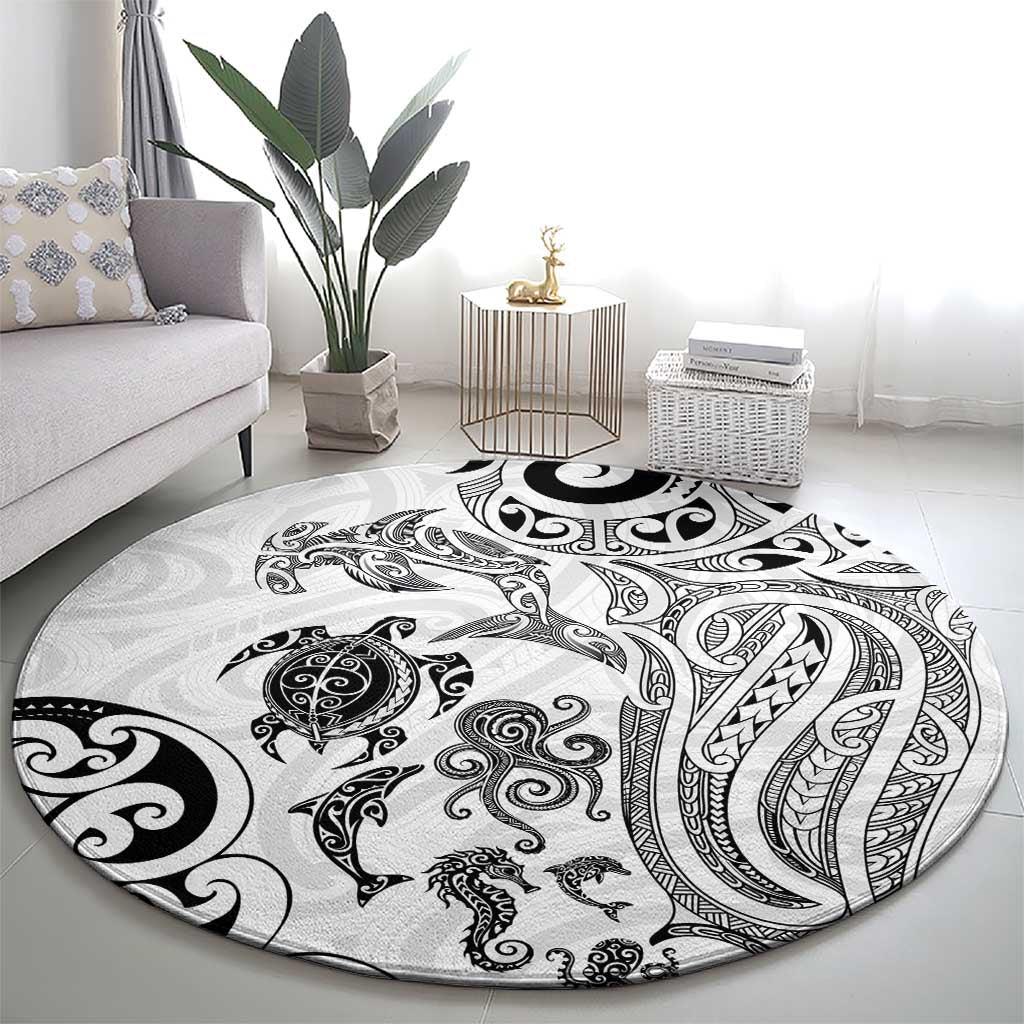New Zealand Sea Animals with Maori Tribal Tattoo Round Carpet White Color