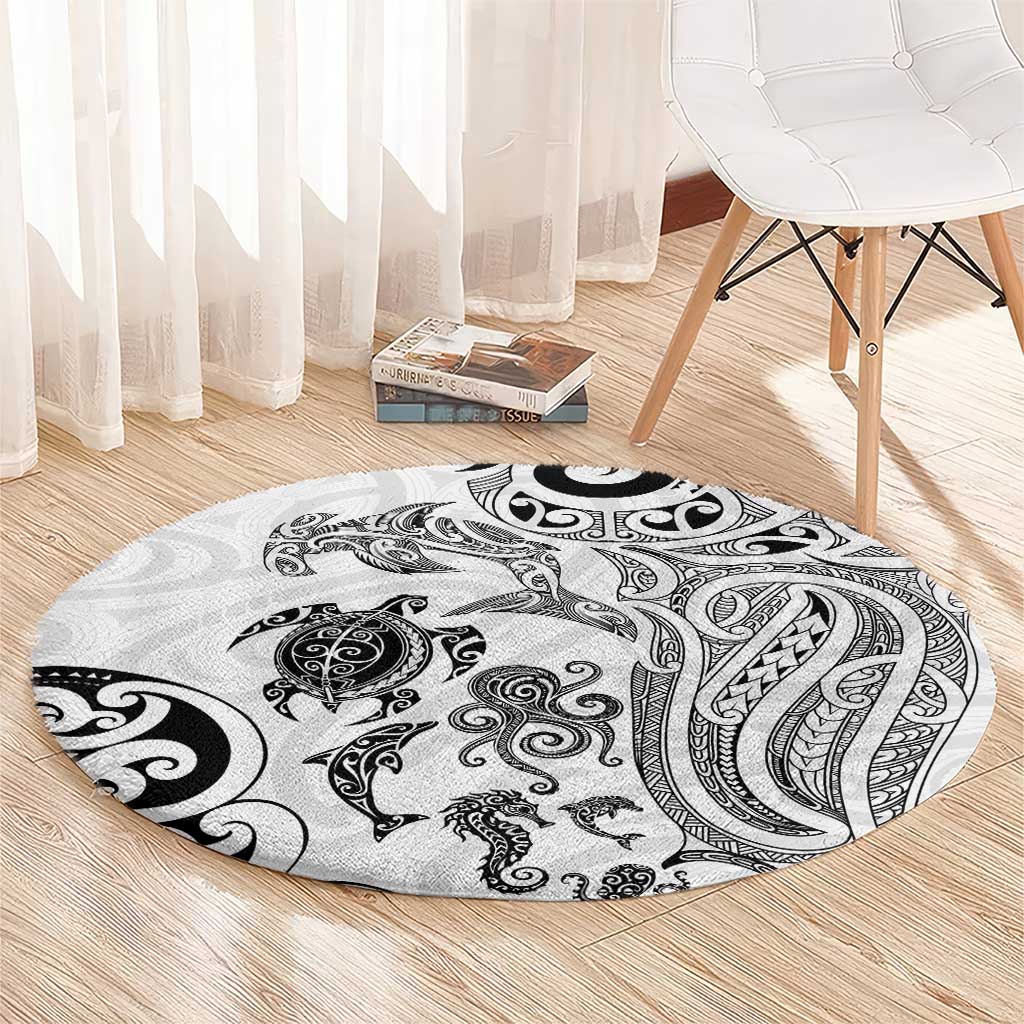 New Zealand Sea Animals with Maori Tribal Tattoo Round Carpet White Color