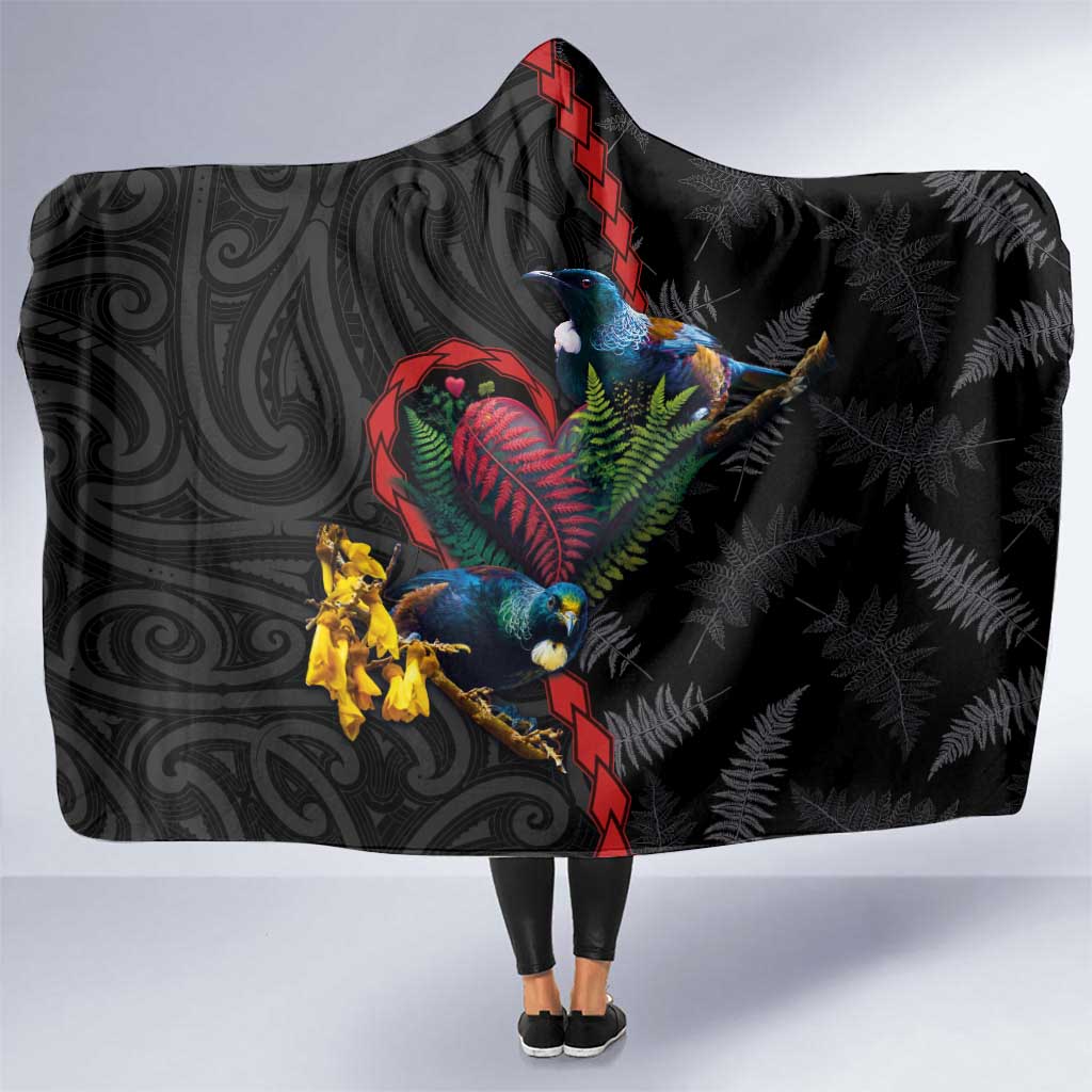 New Zealand Tui Birds Love Couple Hooded Blanket The Heart of Silver Fern Leaves and Maori Tattoo Pattern LT03 One Size Black - Polynesian Pride