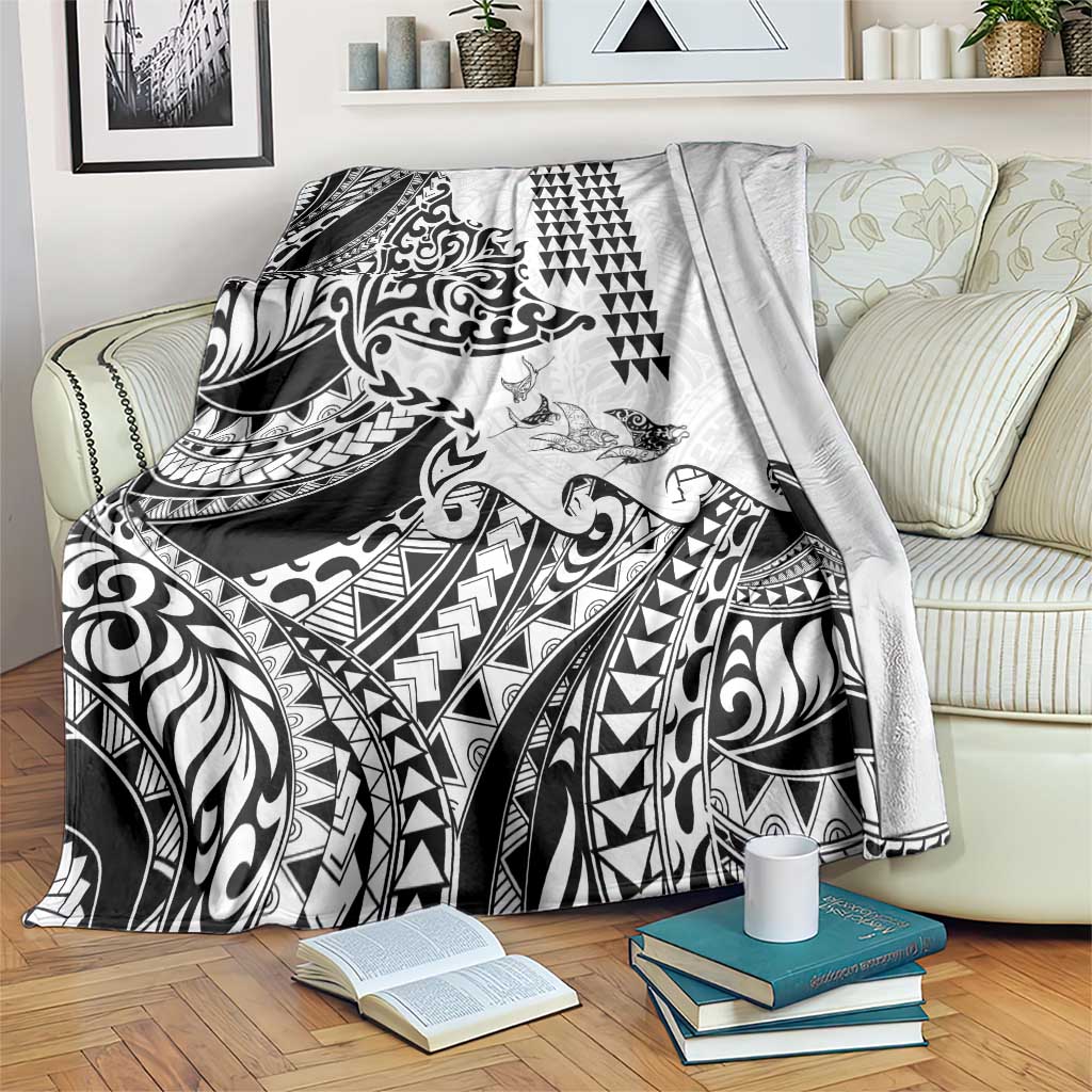 Hawaiian Tribal Manta Ray Blanket Kakau Tattoo and Polynesian Art Motif Pattern