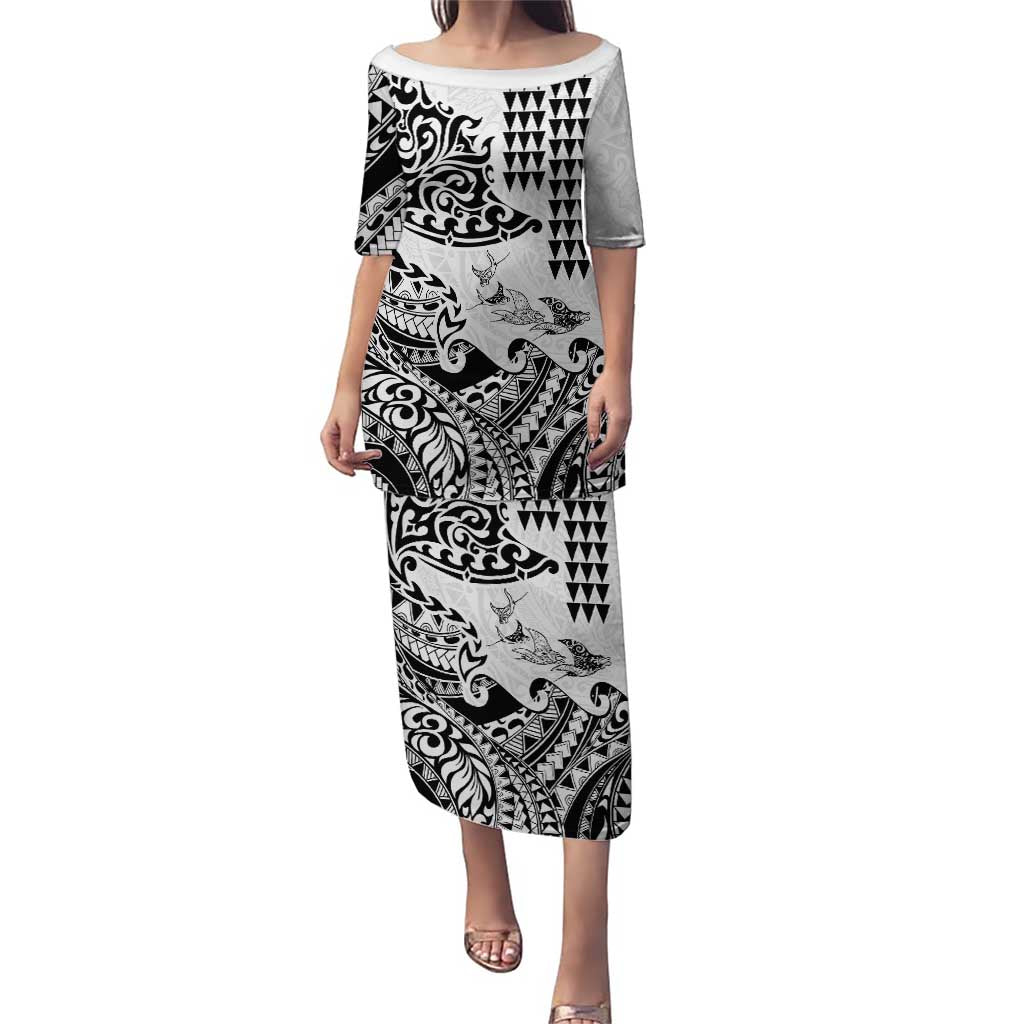 Hawaiian Tribal Manta Ray Family Matching Puletasi and Hawaiian Shirt Kakau Tattoo and Polynesian Art Motif Pattern