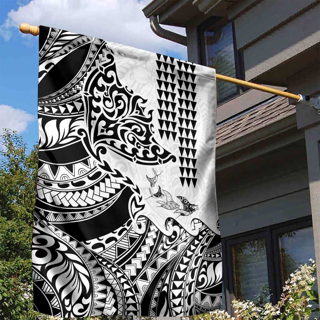 Hawaiian Tribal Manta Ray Garden Flag Kakau Tattoo and Polynesian Art Motif Pattern