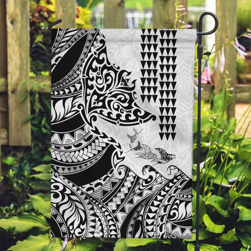 Hawaiian Tribal Manta Ray Garden Flag Kakau Tattoo and Polynesian Art Motif Pattern