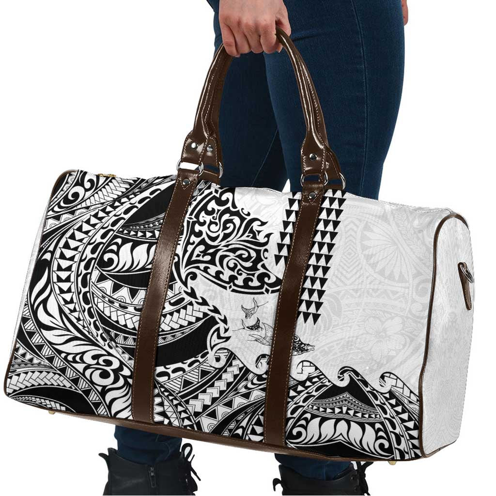 Hawaiian Tribal Manta Ray Travel Bag Kakau Tattoo and Polynesian Art Motif Pattern LT03 - Polynesian Pride