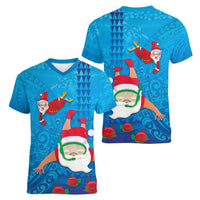Hawaiian Santa Claus Snorkeling Women V-Neck T-Shirt Kakau and Polynesian Pattern LT03 - Polynesian Pride