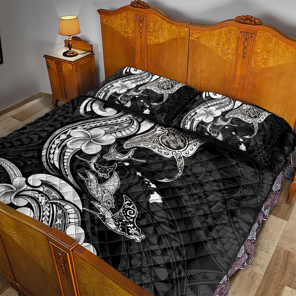 Hawaiian Manta Rays Quilt Bed Set Tribal Hibiscus Polynesian Tattoos Black Color - Polynesian Pride
