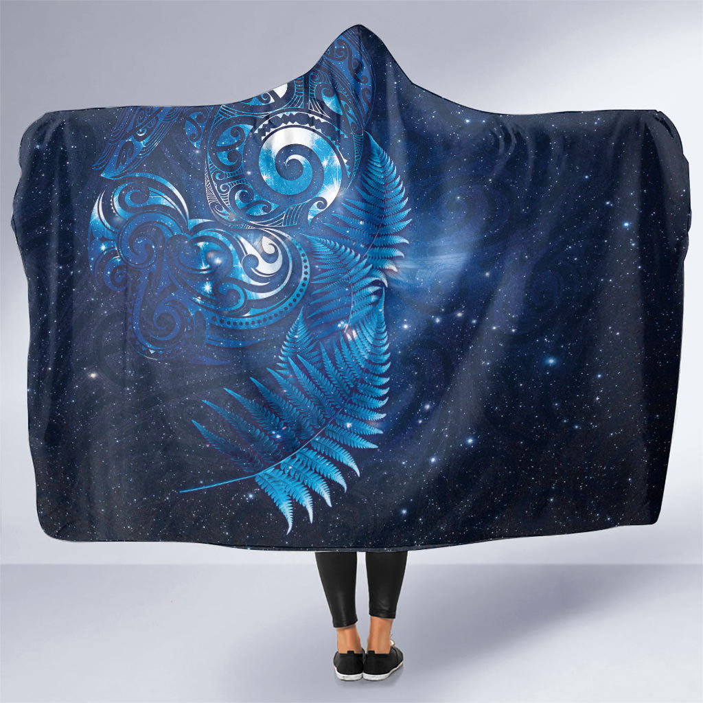 Aotearoa New Zealand New Year Hooded Blanket Tribal Koru Tattoo Blue Galaxy Maori Silver Fern