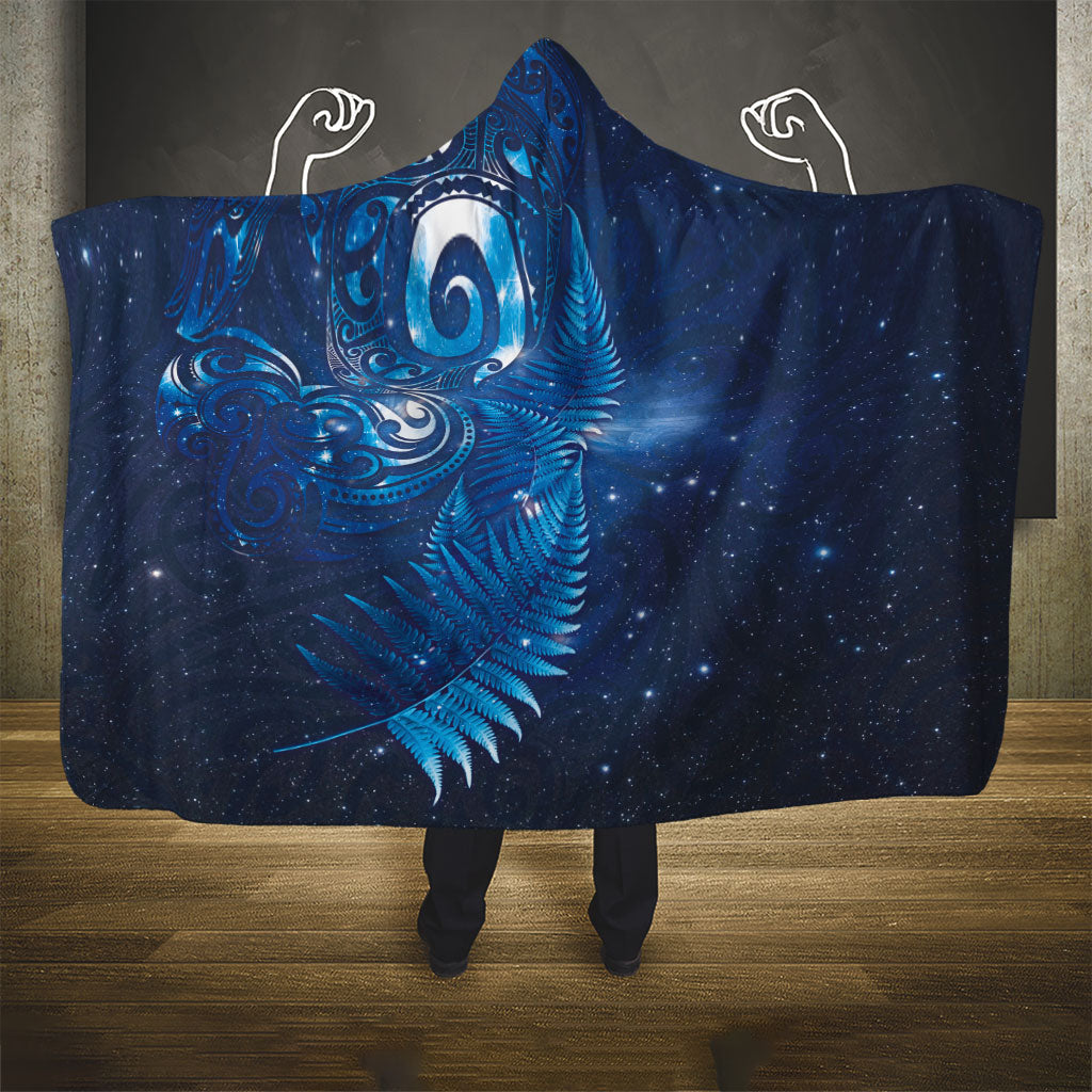 Aotearoa New Zealand New Year Hooded Blanket Tribal Koru Tattoo Blue Galaxy Maori Silver Fern