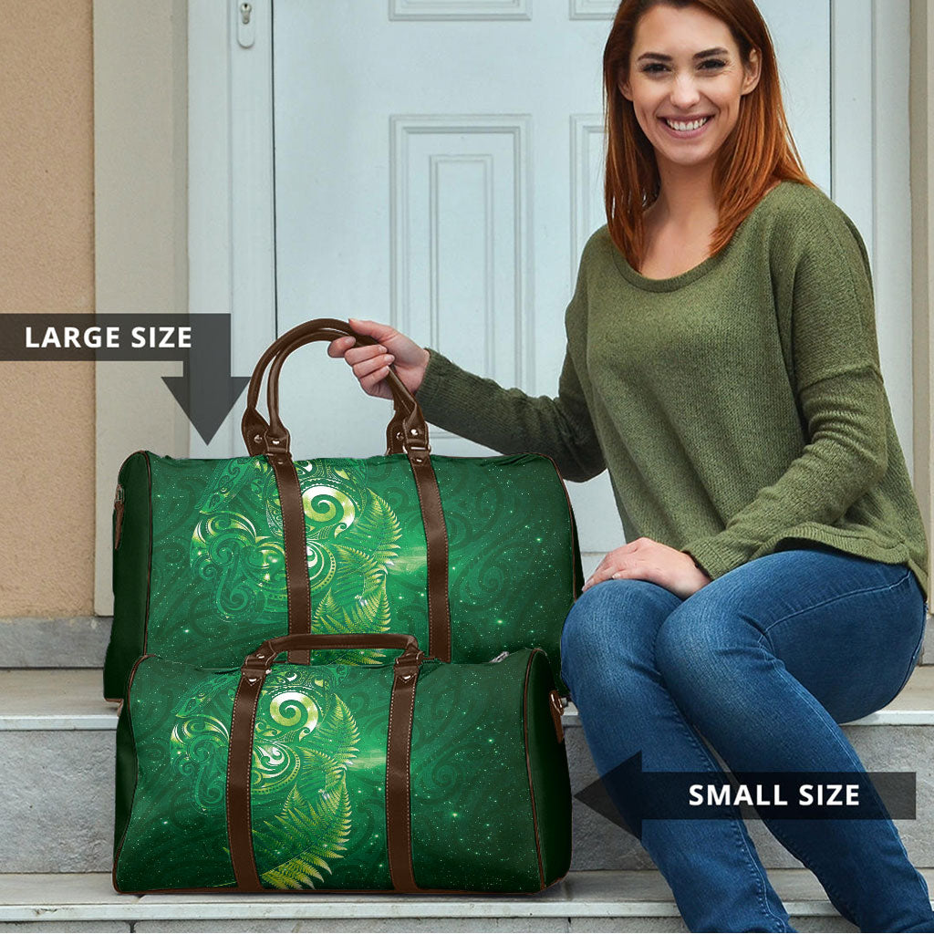 Aotearoa New Zealand New Year Travel Bag Tribal Koru Tattoo Green Galaxy Maori Silver Fern