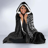 Aotearoa Moko Tribal Tattoo Hooded Blanket New Zealand Maori Penguin and Fantail Black Color