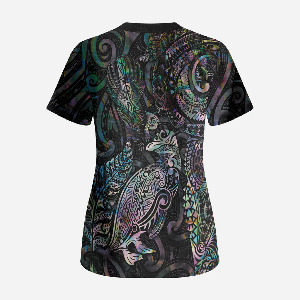 Aotearoa Moko Tribal Tattoo Scrub Top New Zealand Maori Penguin and Fantail Paua Shell Style LT03 - Polynesian Pride