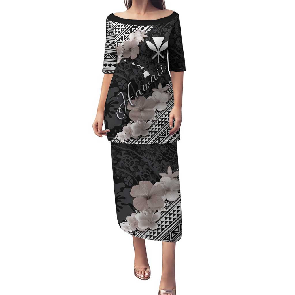 Aloha Hawaii Hibiscus and Plumeria Flowers Puletasi Kanaka Maoli Tattoo Polynesian Pattern Gray Color