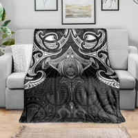 New Zealand Aotearoa Blanket Maori Manta Ray Moko Black - Polynesian Pride