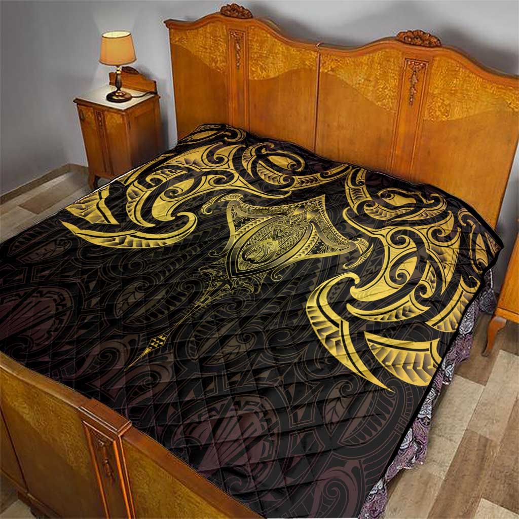 New Zealand Aotearoa Quilt Maori Manta Ray Moko Gold - Polynesian Pride