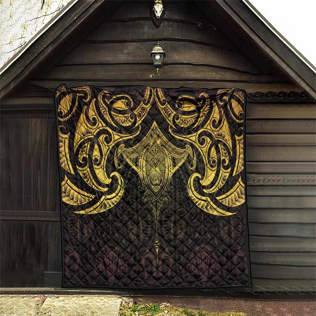 New Zealand Aotearoa Quilt Maori Manta Ray Moko Gold - Polynesian Pride