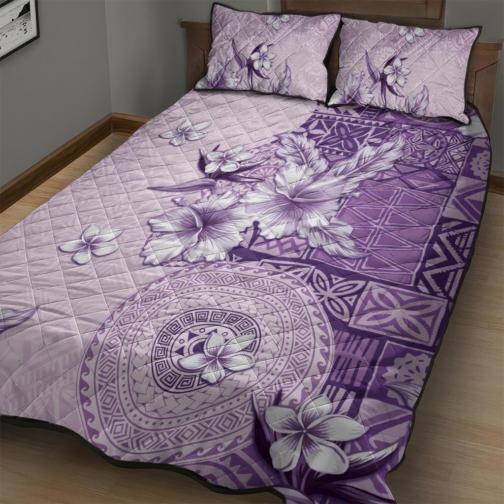 Hawaii Tapa Pattern With Violet Hibiscus Quilt Bed Set