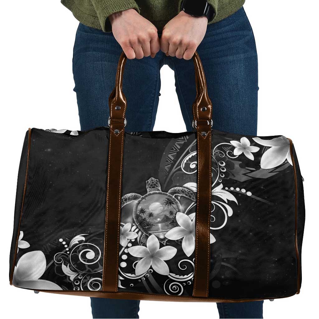 Hawaii Honu Travel Bag Polynesian Curves Plumeria Grayscale - Polynesian Pride