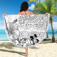 Hawaii Hibiscus With White Polynesian Pattern Beach Blanket