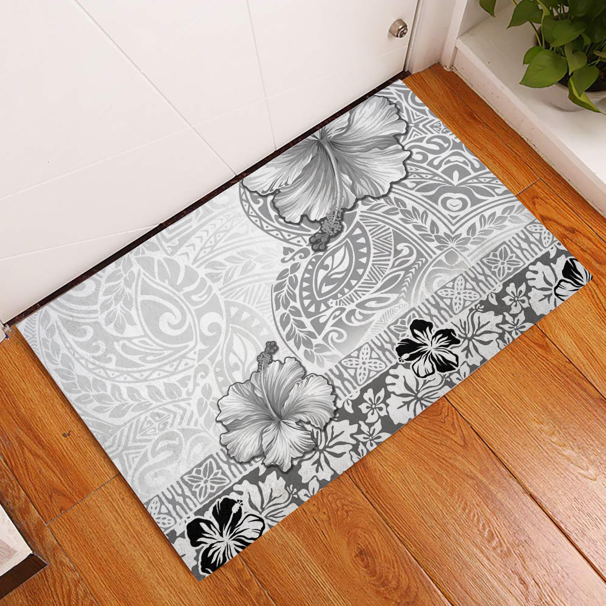 Hawaii Hibiscus With White Polynesian Pattern Rubber Doormat