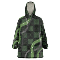 Hawaiian Quilt Wearable Blanket Hoodie Pele Hair Hinahina Lei Black Version LT05 One Size Black - Polynesian Pride