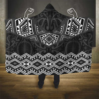 New Zealand Aotearoa Hooded Blanket Black Taniko Art Maori Pattern LT05 - Polynesian Pride