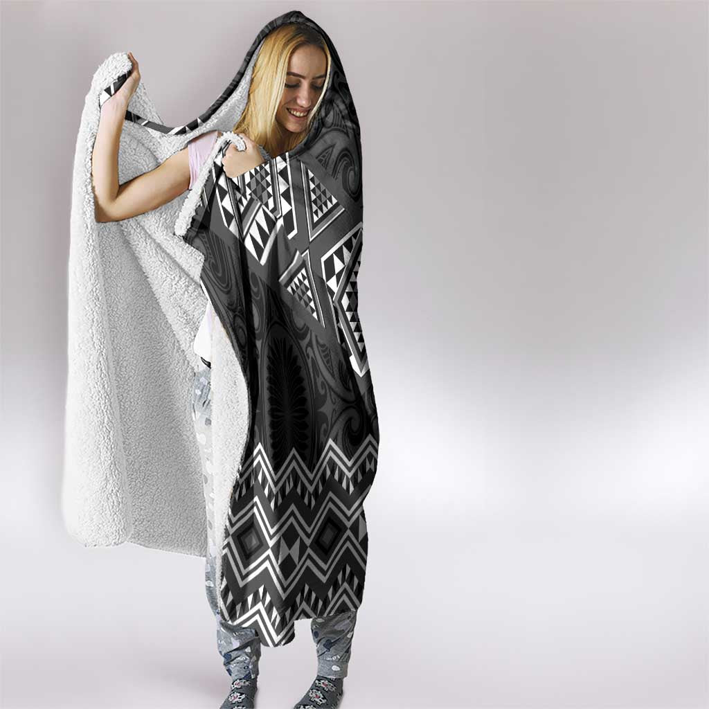 New Zealand Aotearoa Hooded Blanket Black Taniko Art Maori Pattern LT05 - Polynesian Pride