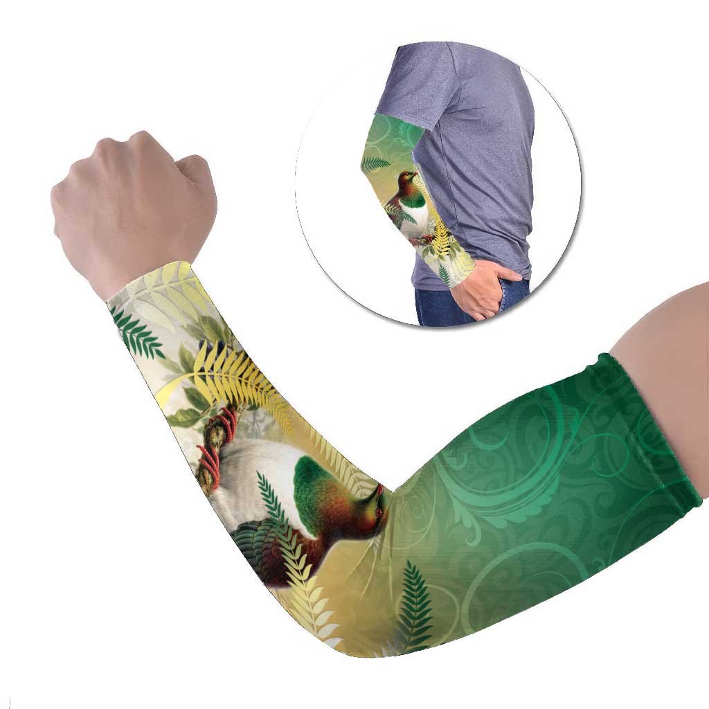 New Zealand Pigeon Kereru Arm Sleeves Maori Fern Art Green Gradient - Polynesian Pride