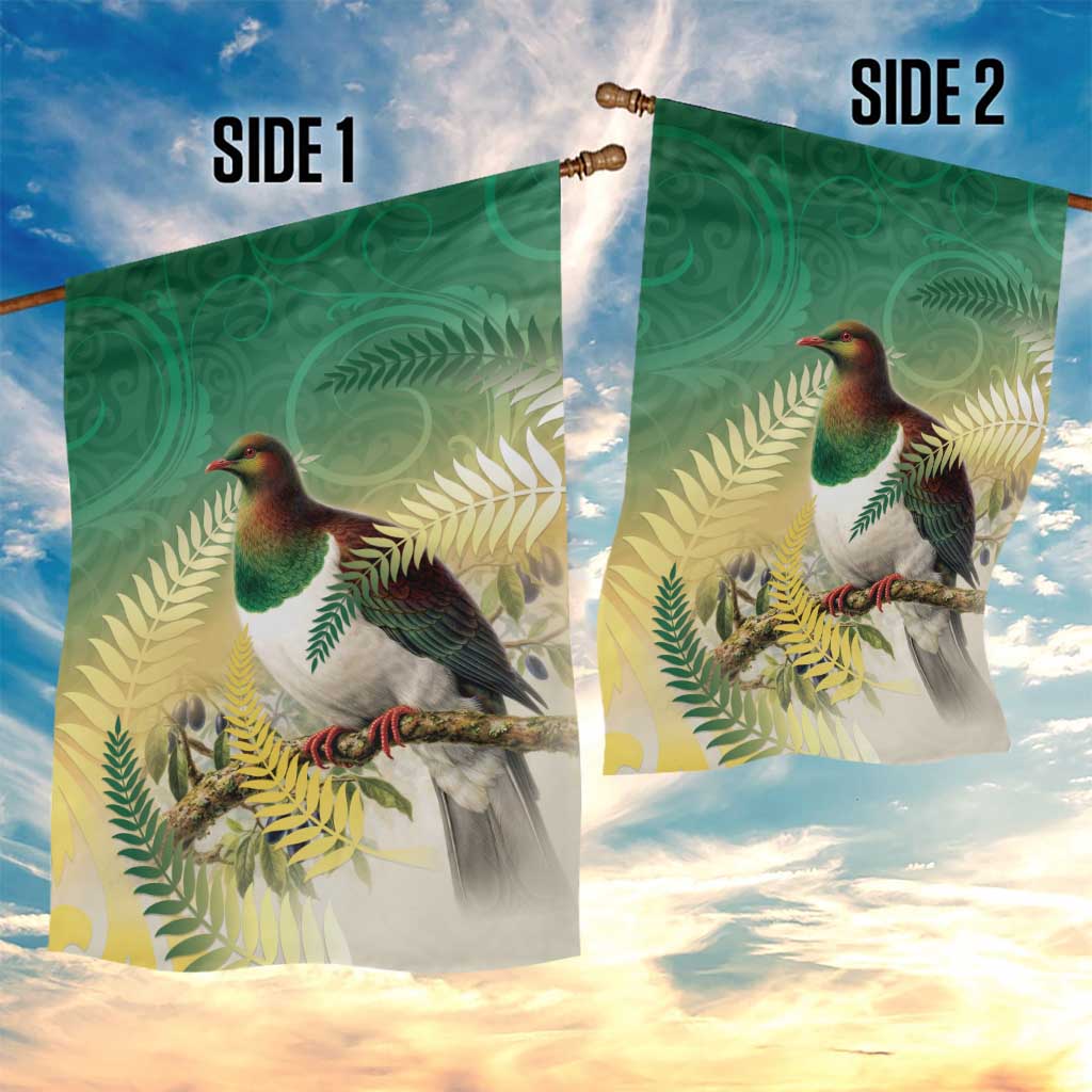 New Zealand Pigeon Kereru Garden Flag Maori Fern Art Green Gradient - Polynesian Pride