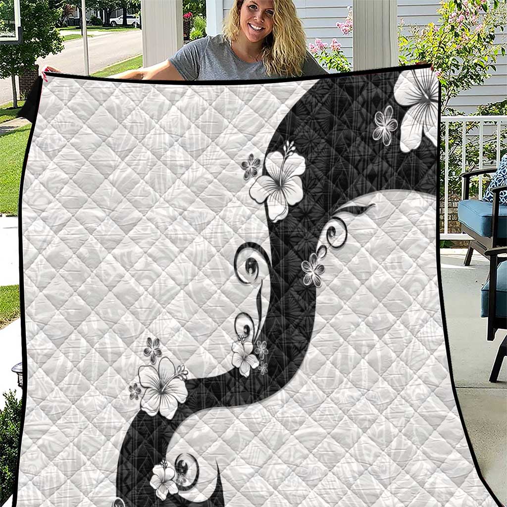 Polynesia Hibiscus Quilt White Curve Motif - Polynesian Pride