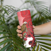 New Zealand Parrot Kaka Skinny Tumbler Maori Koru With Pohutukawa Flowers - Polynesian Pride