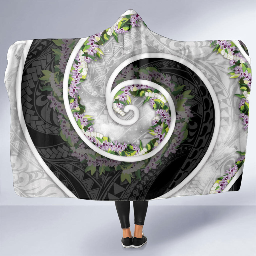 Piko Hawaii Hooded Blanket Polynesian Pattern With Maile Pikake Honohono Lei