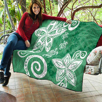 Polynesia Quilt Green Tribal Turtle Floral Pattern