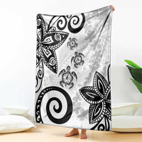 Polynesia Blanket White Tribal Turtle Floral Pattern