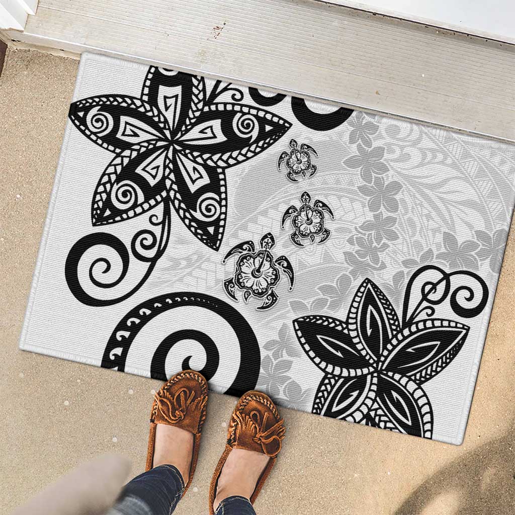Polynesia Rubber Doormat White Tribal Turtle Floral Pattern
