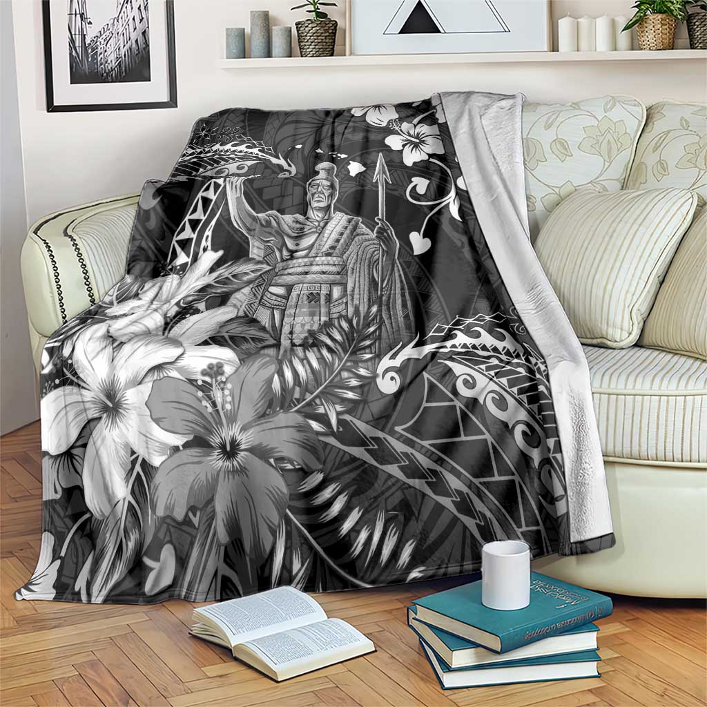 Hawaii King Kamehameha Day Blanket Polynesian Pattern Mix Hibiscus Black