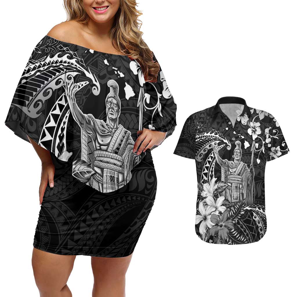 Hawaii King Kamehameha Day Couples Matching Off Shoulder Short Dress and Hawaiian Shirt Polynesian Pattern Mix Hibiscus Black