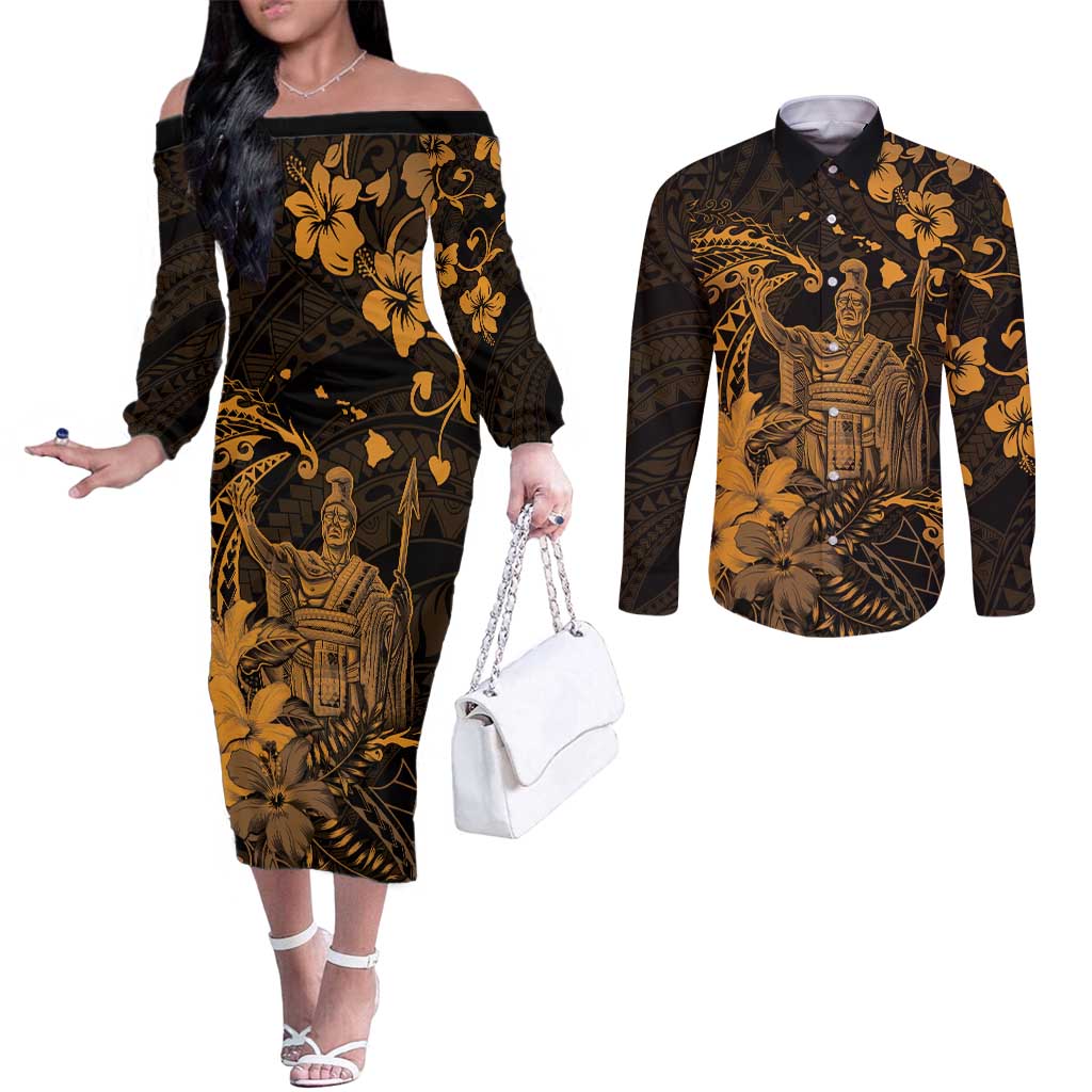 Hawaii King Kamehameha Day Couples Matching Off The Shoulder Long Sleeve Dress and Long Sleeve Button Shirt Polynesian Pattern Mix Hibiscus Gold