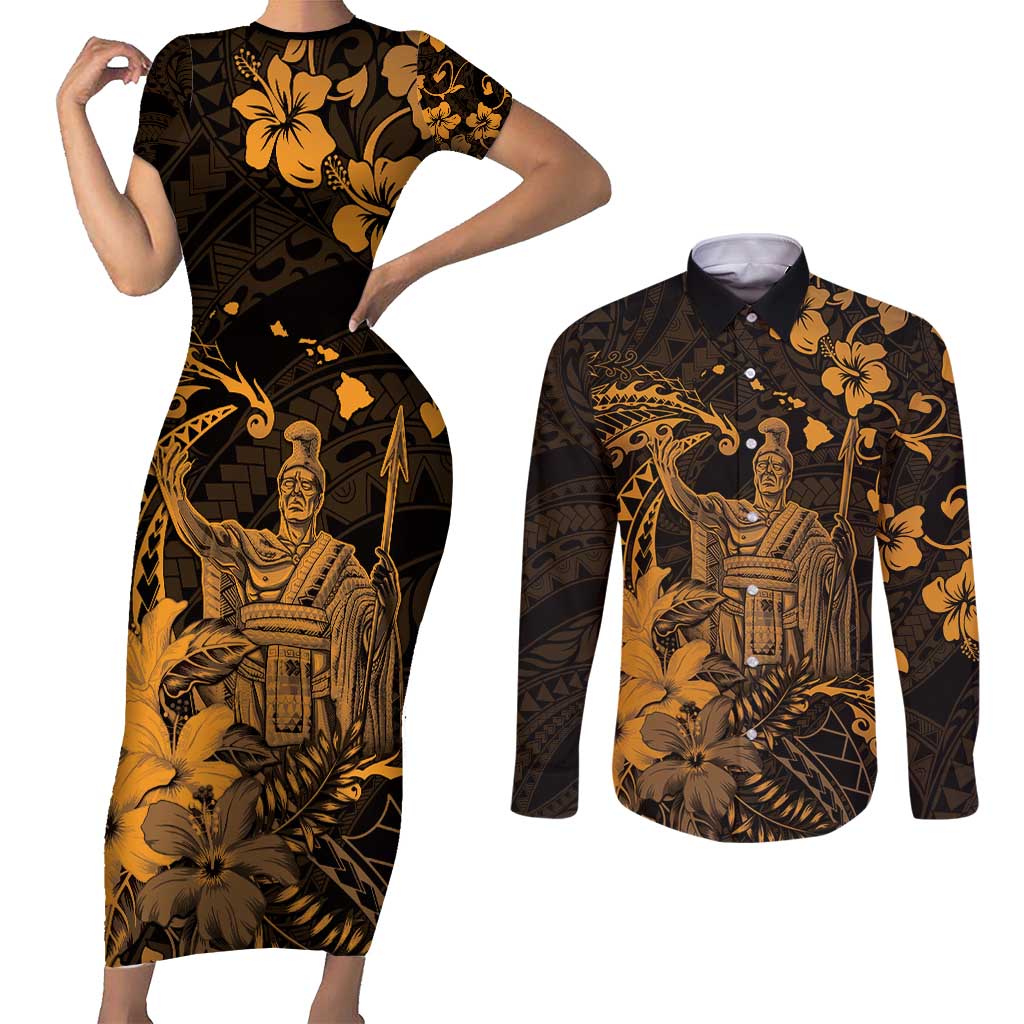 Hawaii King Kamehameha Day Couples Matching Short Sleeve Bodycon Dress and Long Sleeve Button Shirt Polynesian Pattern Mix Hibiscus Gold