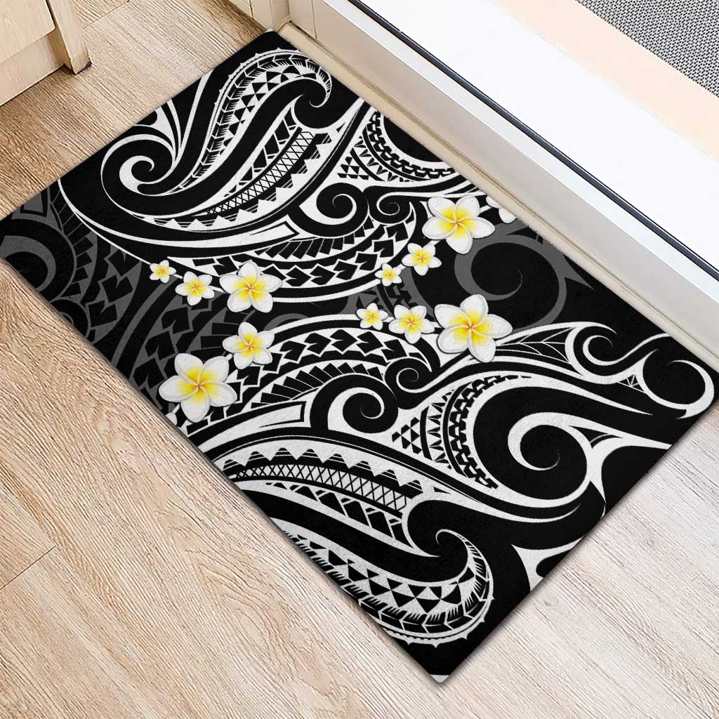 Plumeria With Black Polynesian Tattoo Pattern Rubber Doormat