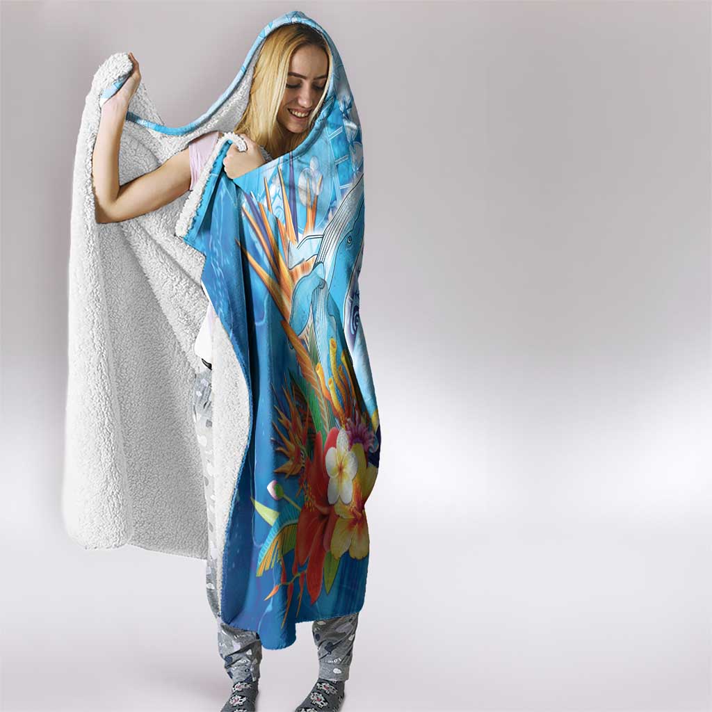 Polynesia Humpback Whale Hooded Blanket Ocean Style
