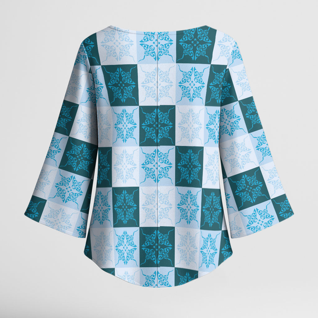 Cyan Manta Ray Hawaiian Quilt Motif Kimono Sleeve Blouse